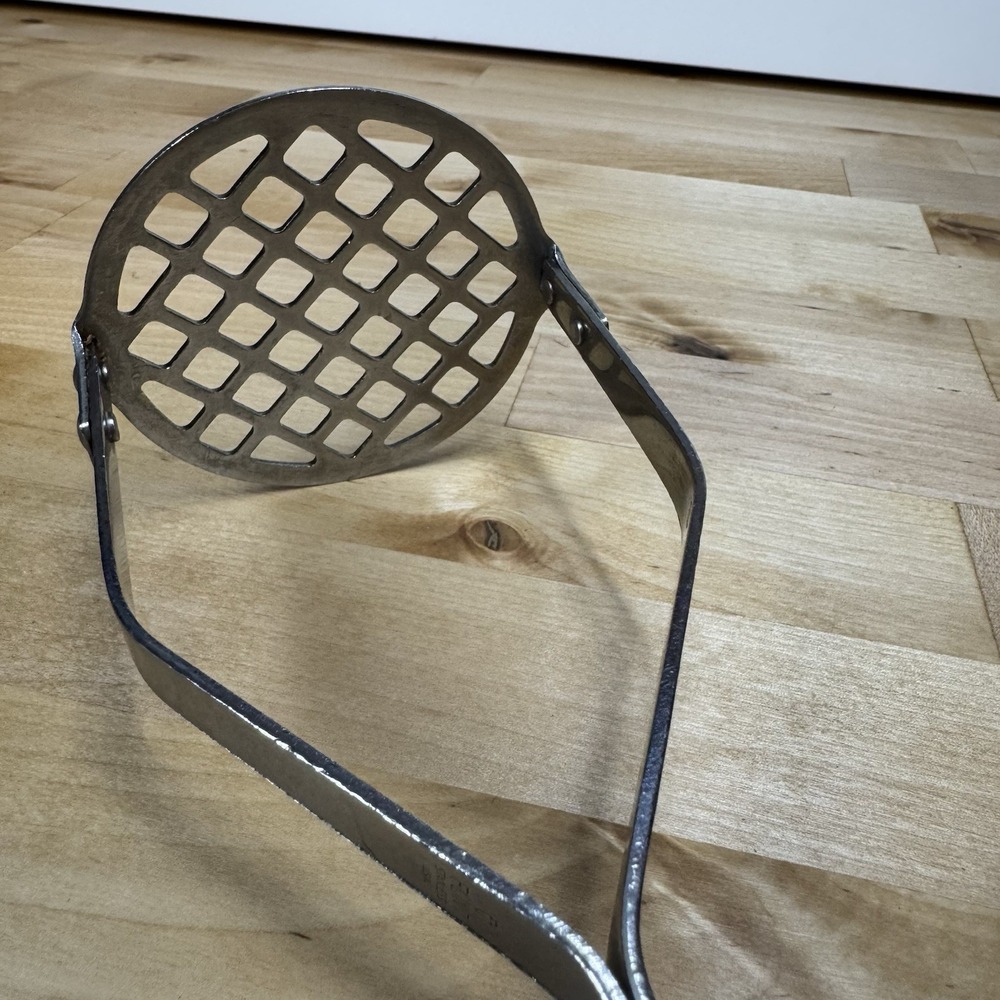 Vtge Flint Stainless Steel 9.25" Hand Potato Masher Sturdy Composite Handle USA - Picture 4 of 10